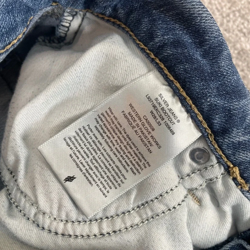 Silver Jeans visible pink